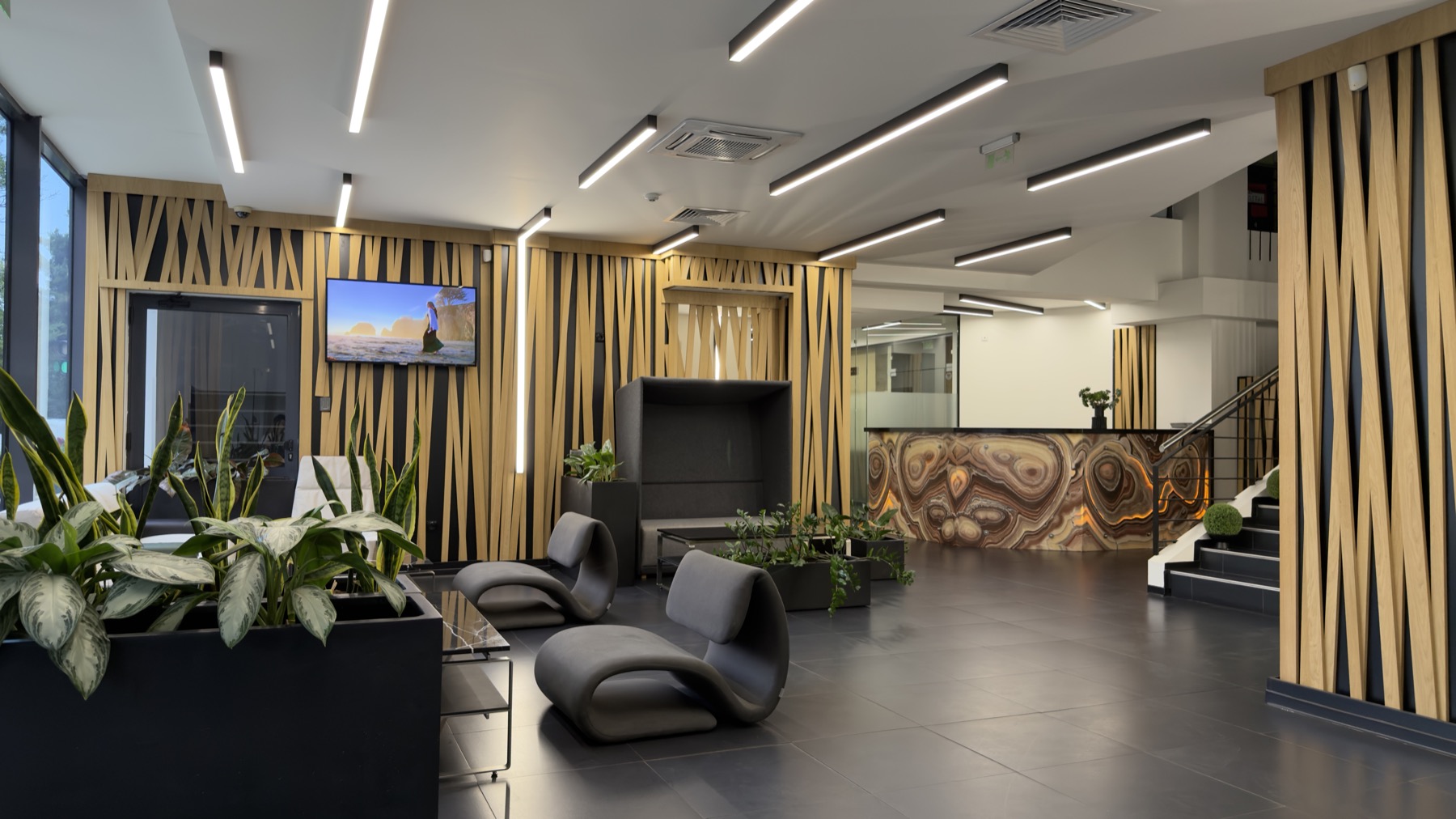 The building's staffed reception and lobby